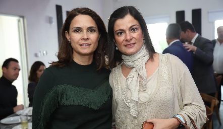  Fernanda Félix y Elsa Lozano.