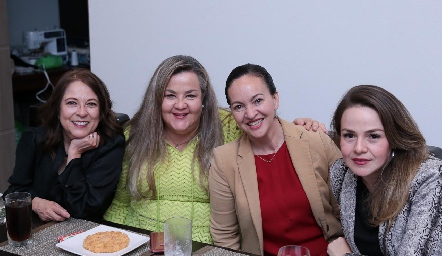  Lucía Pedraza, Sara Favela, Katia Horner y Gabriela Revuelta.