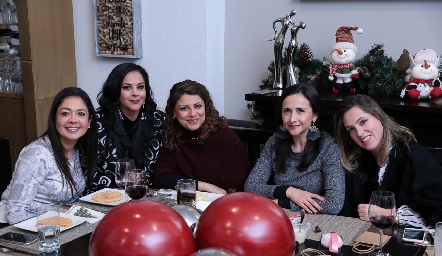  Erika Flores, Marisol Piña, Cynthia Salinas, Claudia Saldaña y Lula González.