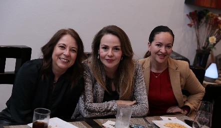  Lucía Pedraza, Gabriela Revuelta y Katia Horner.