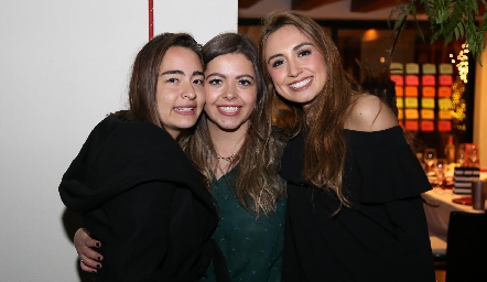  Paloma Enríquez, Claudia Garza y Bárbara Cadena.