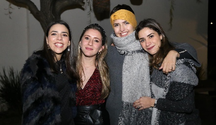 Mely Orozco, Sofía Loperena, MimiSiller y Reyna Peréz.