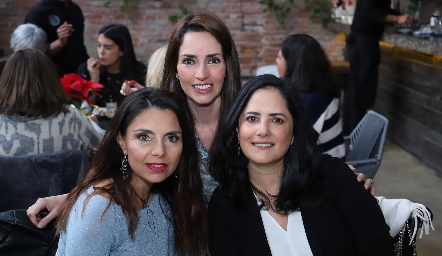  Claudia Leal, Mariana Ávila y Marcela Meade.