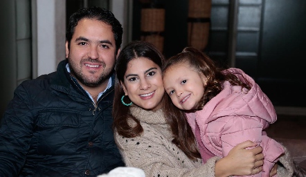  Diego Valdés, Lu Castelo y Danna.