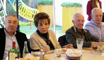 Isaías Martínez, Carmen Yolanda Guerra y Manuel Carreras .