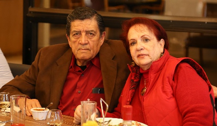  Gustavo Sandoval y Esther Treviño.