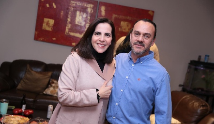  Claudia Martínez y Mariano González.