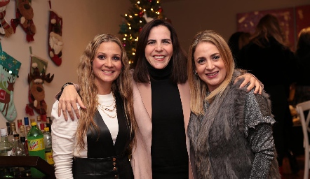  Aurora Irigoyen, Claudia Martínez y Denisse Bertram.