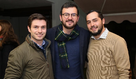  Amigos.
