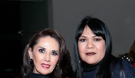 Posada de mejores amigas.