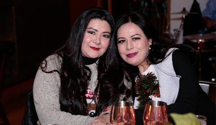 Posada de mejores amigas.