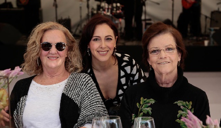 Jeniffer Kaiser, Sandra Aldrete y Martha Pizzuto.
