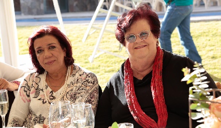  Carmen Lafuente y Ágatha Pizzuto.