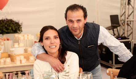  Isabel Elizondo y Mauricio González.