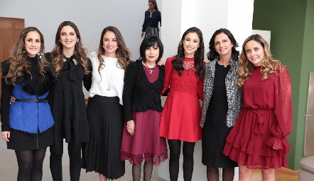  Dani Mina, Miriam Díaz Infante, Paloma Díaz Infante, Tere Guerreo, Teté Mancilla, Gaby Meade y Ana Gaby Díaz Infante.