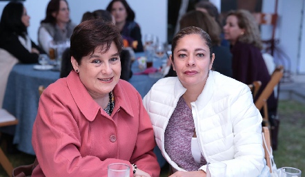  Eugenia Sarandona y Malena Vargas.