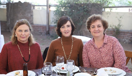  Isabel Narváez, Maricarmen Bárcena y Rosy Flores.