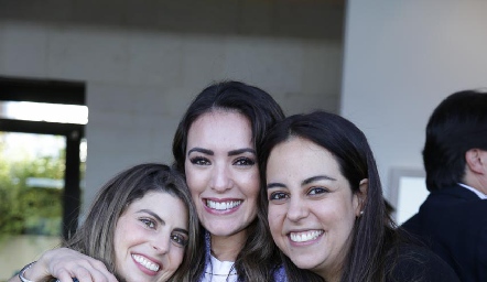  Isa Garza, Mari Ceci Herrera y Ana Isa Torres.