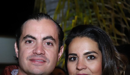  Carlos Almazán y Fernanda Castillo.