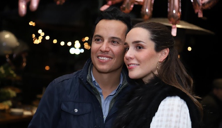  Luis Manuel de la Rosa y Ximena Castillo, futuros esposos.