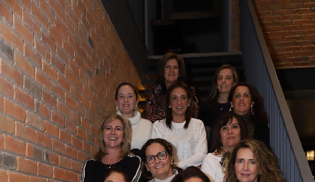  Claudia Silos Portillo con sus mejores amigas.
