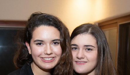  Natalia Hamsphire y Chris Cambeses.