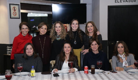  La novia con las anfitrionas, Claudia Canales, Cony Alvarado, Gaby Serment, Laura Matienzo, Paty Gaviño, Josefina Gutiérrez, Martha López, Mónica Leal y Mónica Gaviño.