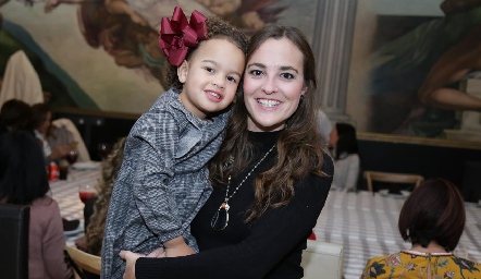  Isabel Rojas y Laura Valle.