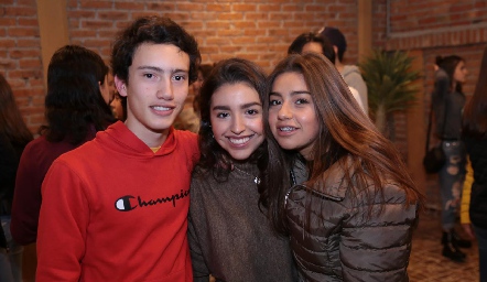  Juan Alberto Martínez, Marijó Orduña y Jimena Navarro.