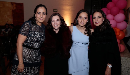  Vero Vallejo, Reyna Suárez, Vero Moreno y Paty Vallejo.