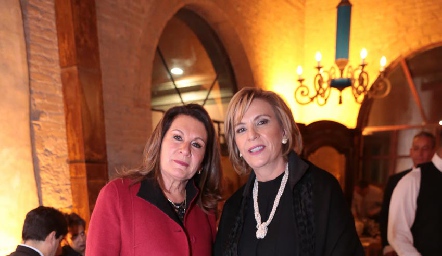 Cecilia Mancilla y Rosy Mercado.