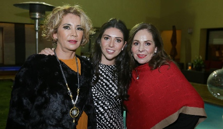  Isabel Carrillo, Cristy Lorca y Laura Álvarez.