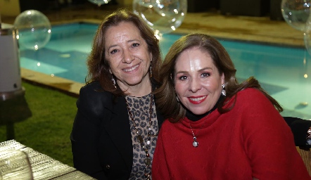  Alejandra de Torres y Laura Álvarez de Lorca.