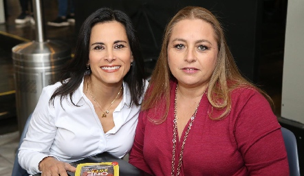 Anilú Enríquez y Montserrat Gutiérrez.