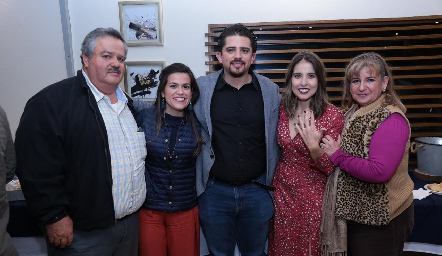 Manuel Mora, Olivia Mora, Manuel Mora, Cristina Kasis y Norma Martínez.