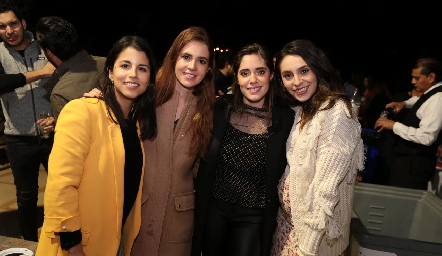  Lucía González, Pily Castañón, Sofía Ascanio y Adry de la Maza.