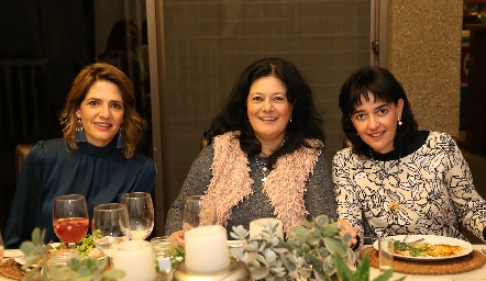  Rosy Rodríguez, Lourdes Del Valle y Marusa Maza.