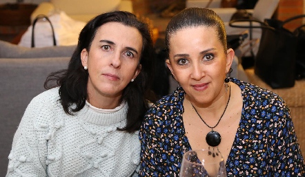  Montserrat Gómez y Ana Irma Ramos.