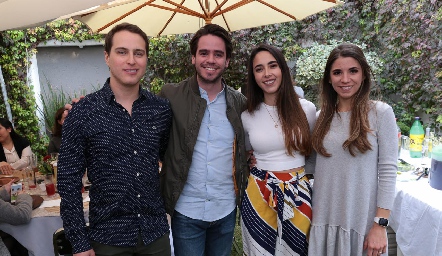  Alejandro Cabrera, Eduardo Álvarez, Lorena Cuadra e Isa Álvarez.