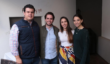  Mauricio Labastida, Eduardo Álvarez, Lorena Cuadra y Sofía Álvarez.