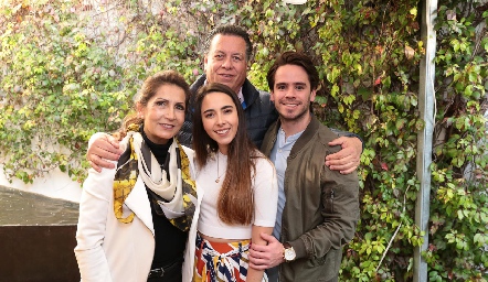  Guadalupe Carrera, Toño López,  Lorena Cuadra y Eduardo Álvarez.