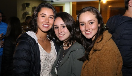  Rebeca Treviño, Gaby Hinojosa y Sofía Rentería.