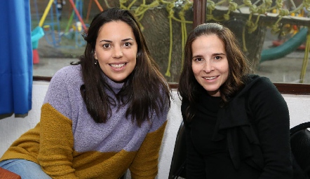  Daniela Treviño y Cristina Castañares.