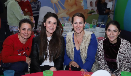  Rocío Alcalde, Patricia Nava, Sonia Reynoso y Ana Karen Martínez.