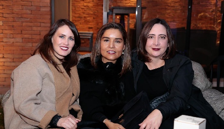  Malena Zardain, Lorena Torres y Mariana Calvillo.