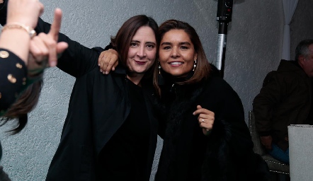 Mariana Calvillo y Lorena Torres.