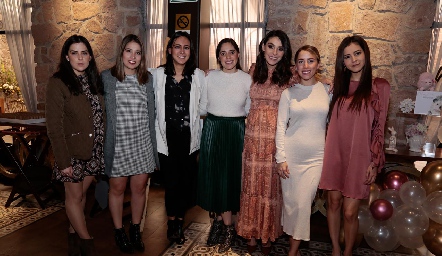 Andrea Lozano, Cristina Kasis, María Berrueta, Sofía Ascanio, Adri de la Maza, Ana Gaby Ibarra y Pamela Castañón.