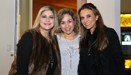  Carla Verástegui , Maguie Portillo y Dani Díaz De León.