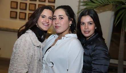  Carola García, Ana Cris Hernández y Ánika Lozano.