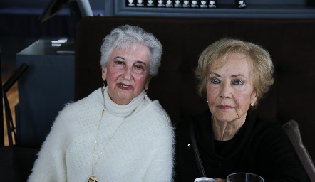  Las hermanas Susana y Tere Ducoulombier.